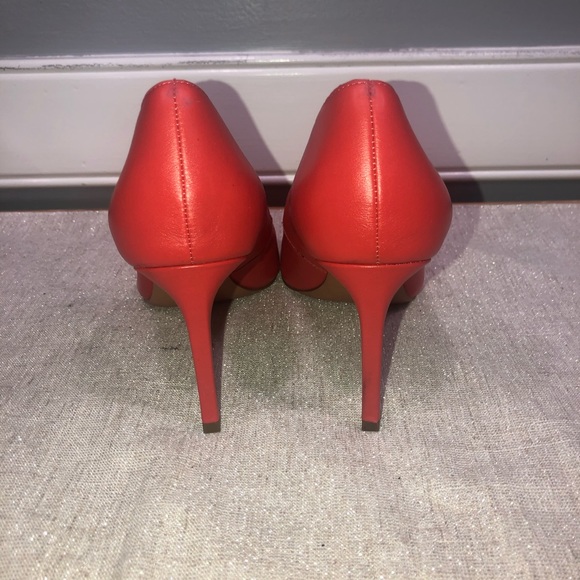 BANANA REPUBLIC/ red toe pointed leather heels - Picture 8 of 11